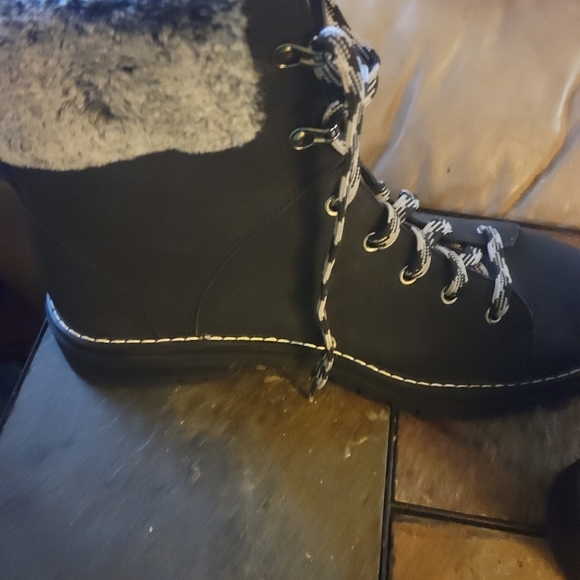 Time & Tru Black fur boots size 12 W - Picture 5 of 10